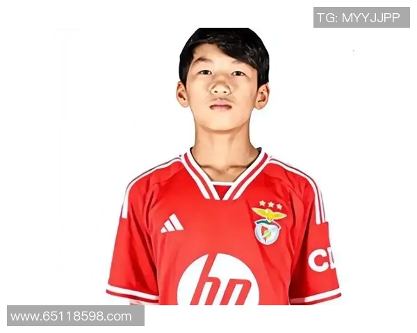 中国足球新星普琼崭露头角引发热议助力球队争光