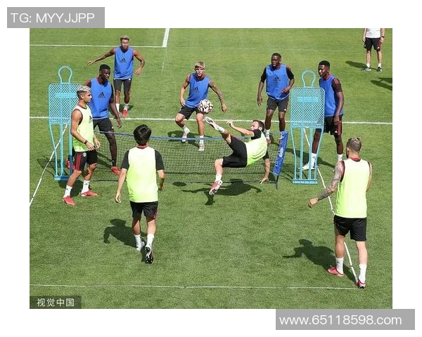 足球球星最晚训练时间揭秘他们如何通过加练保持巅峰状态